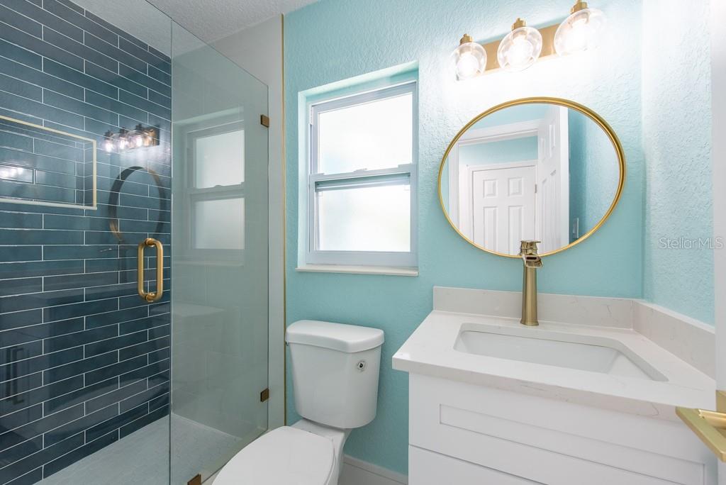 Listing photo id 20 for 4643 Bay Crest Drive