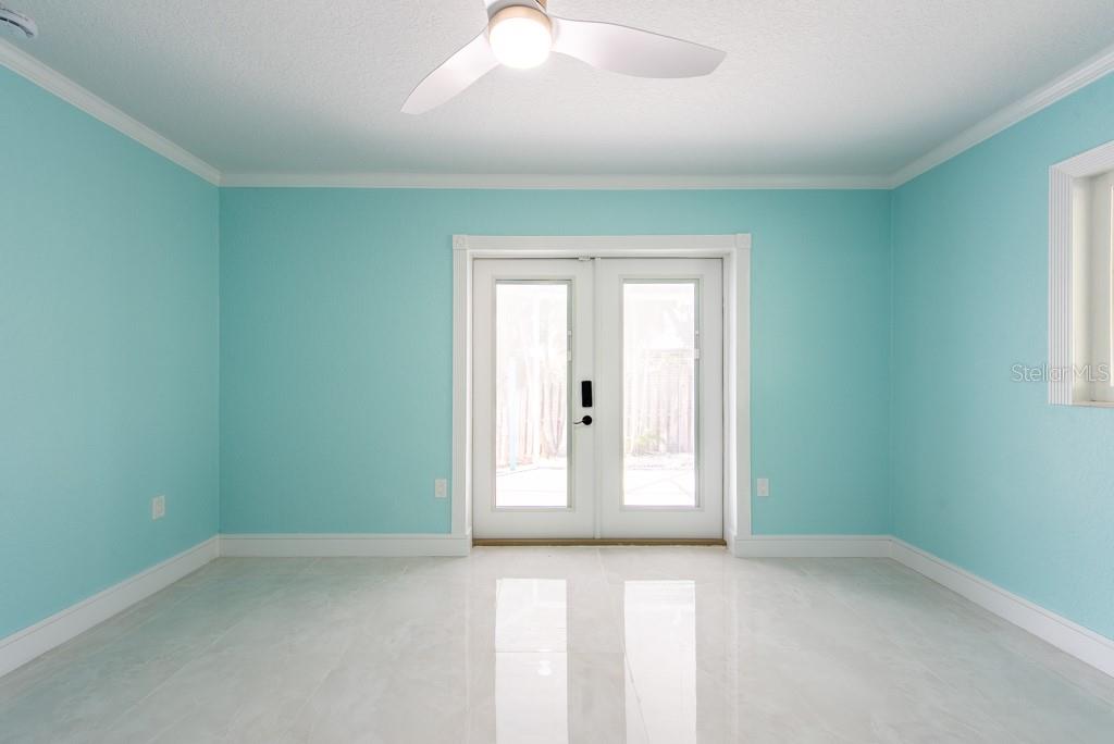Listing photo id 22 for 4643 Bay Crest Drive