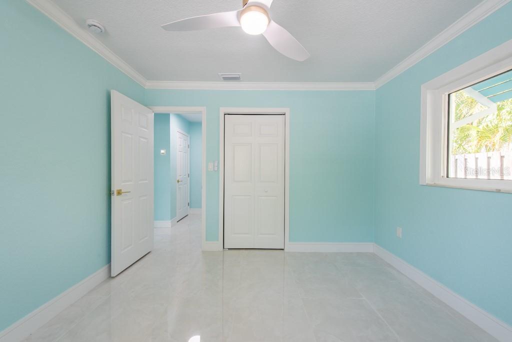 Listing photo id 32 for 4643 Bay Crest Drive