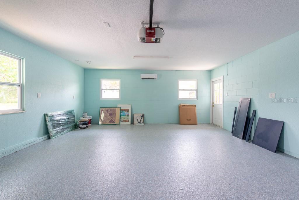 Listing photo id 35 for 4643 Bay Crest Drive