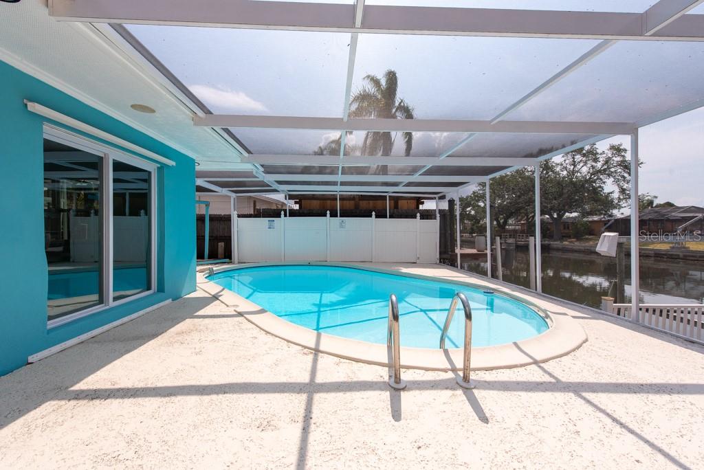 Listing photo id 41 for 4643 Bay Crest Drive