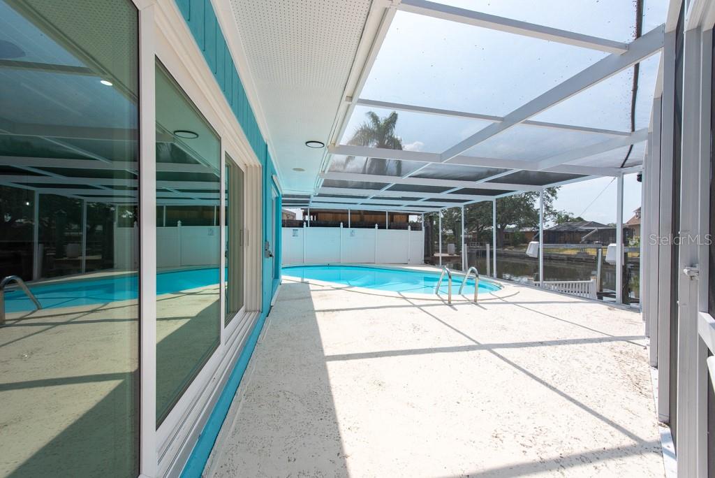 Listing photo id 44 for 4643 Bay Crest Drive