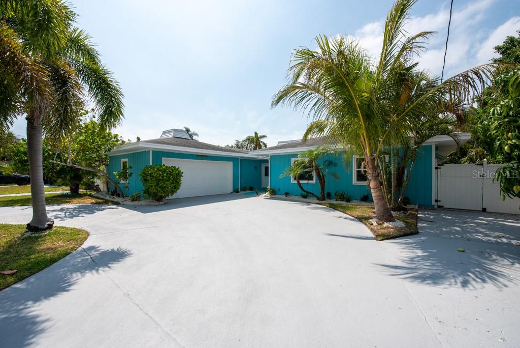 Listing photo id 58 for 4643 Bay Crest Drive