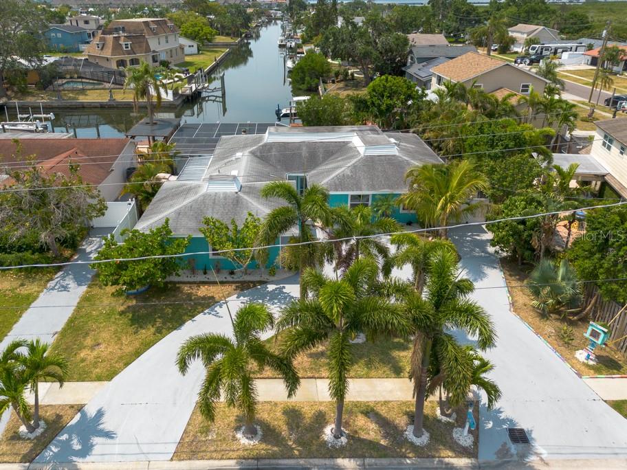 Listing photo id 63 for 4643 Bay Crest Drive