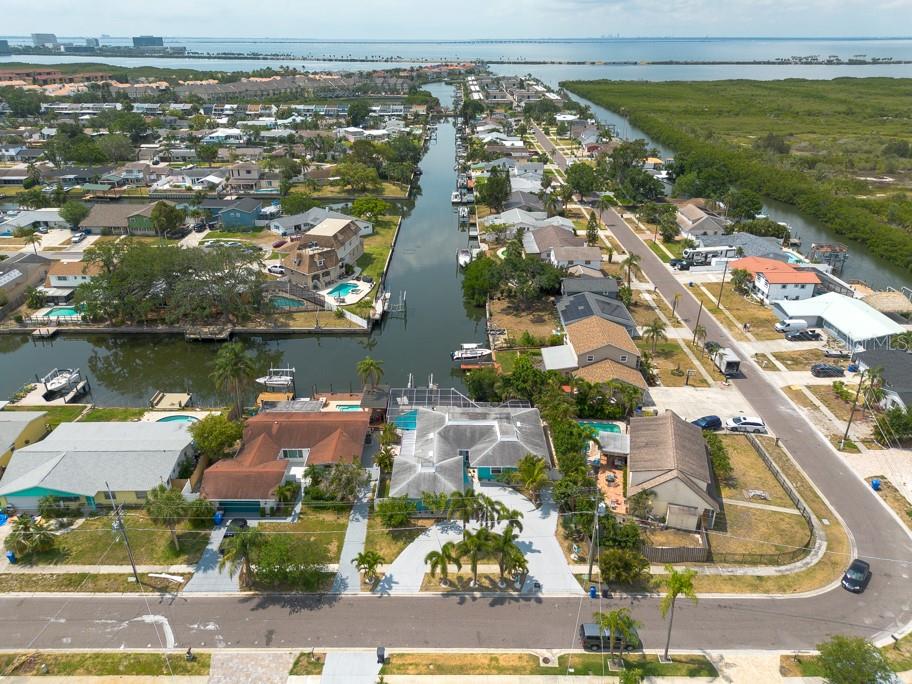Listing photo id 65 for 4643 Bay Crest Drive