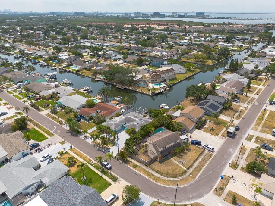 Listing photo id 66 for 4643 Bay Crest Drive