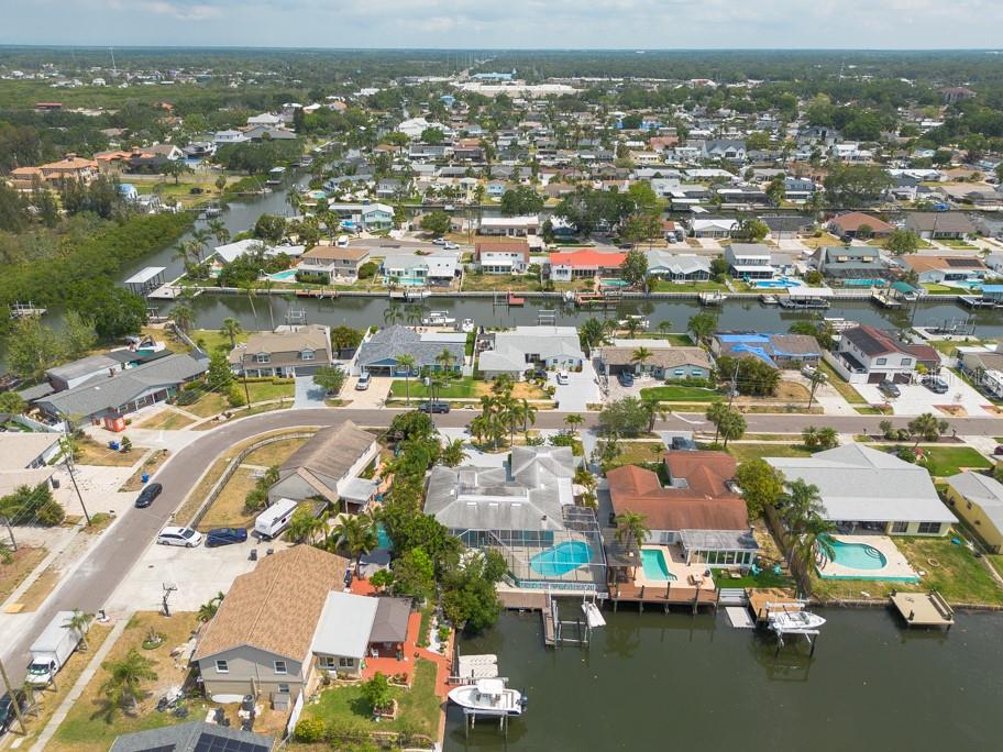 Listing photo id 67 for 4643 Bay Crest Drive