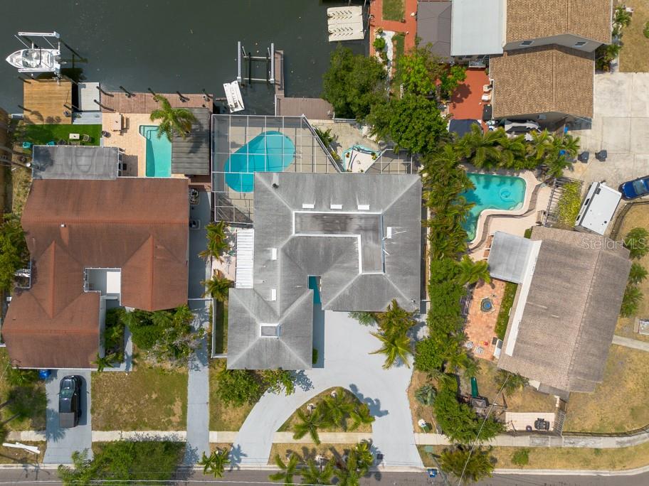 Listing photo id 69 for 4643 Bay Crest Drive