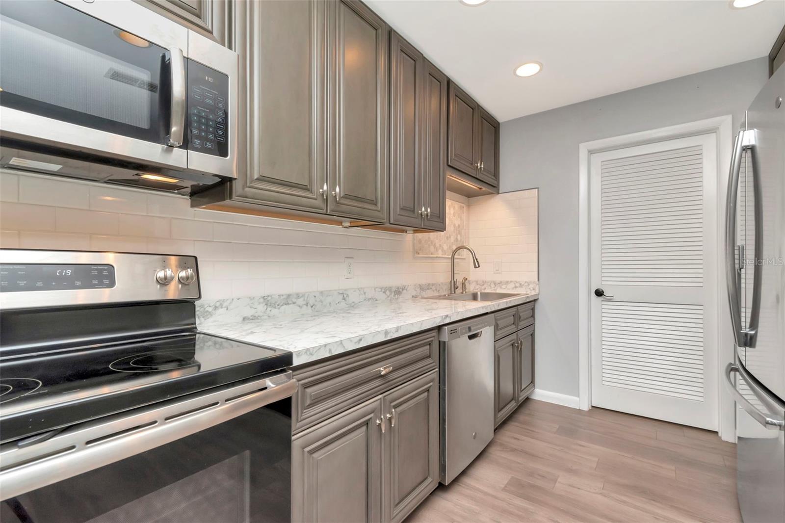 Image 6 of 36 For 1200 Tarpon Woods Boulevard M8
