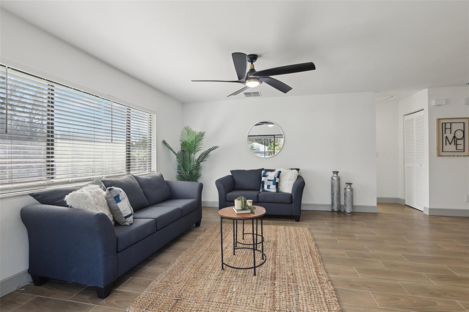 Image 15 of 39 For 2725 Countryside Boulevard 103