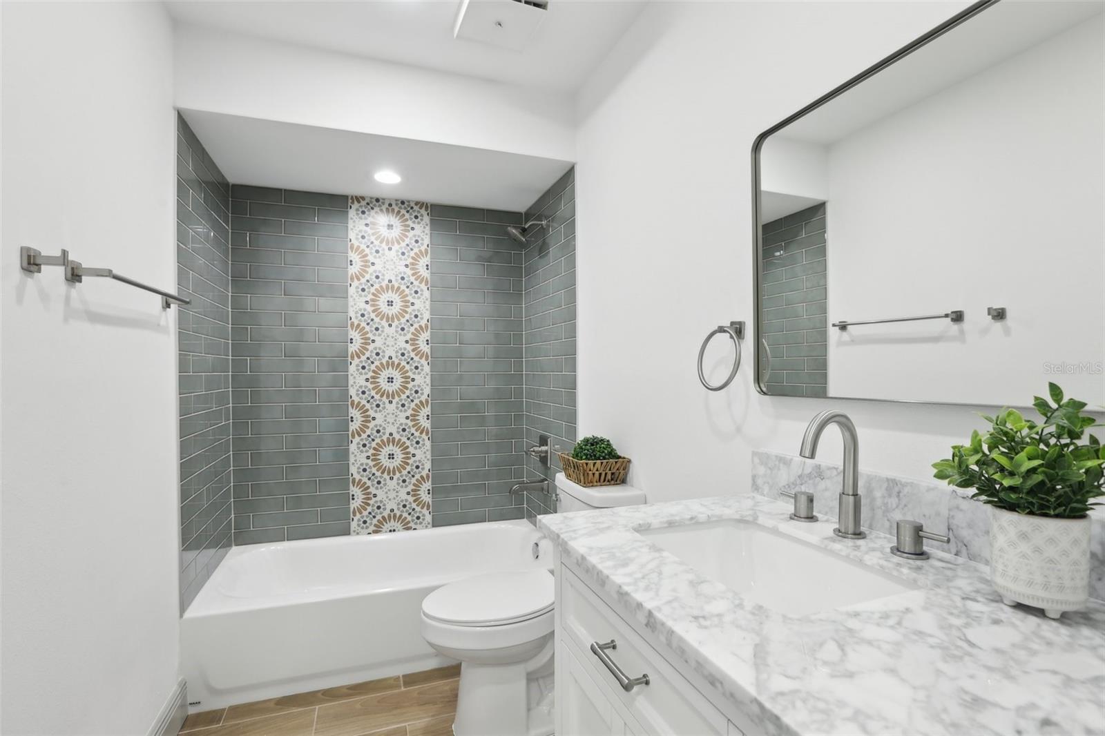 Image 2 of 39 For 2725 Countryside Boulevard 103