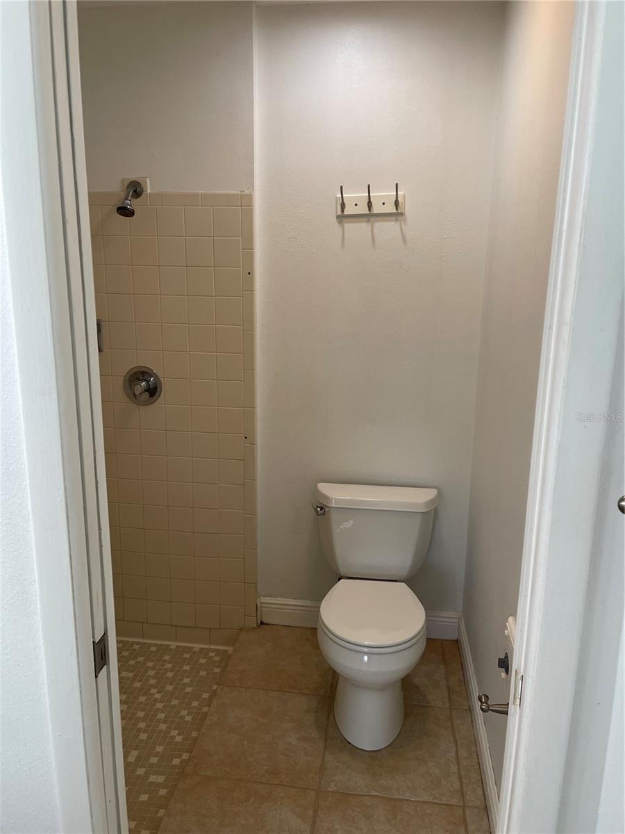 Image 19 of 21 For 2300 Bancroft Circle S F