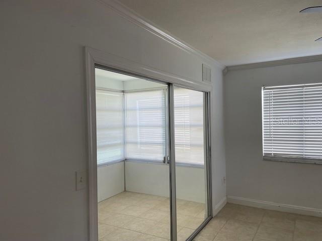 Image 8 of 17 For 2300 Bancroft Circle S F