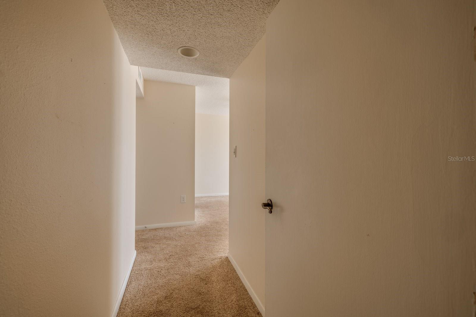 Image 18 of 49 For 17408 Gulf Boulevard 203