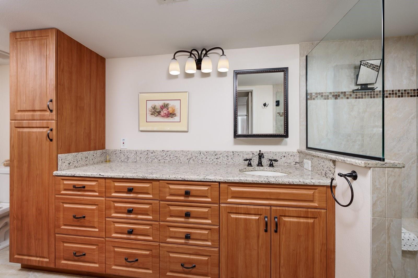 Image 23 of 49 For 17408 Gulf Boulevard 203