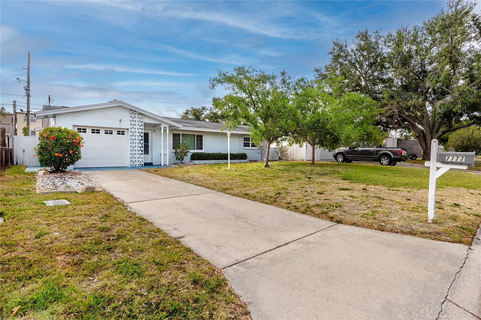 Listing photo id 42 for 7777 117th Street
