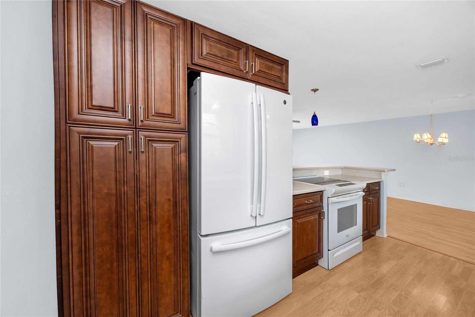Listing photo id 7 for 7777 117th Street