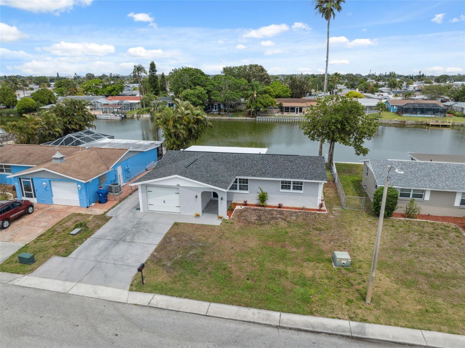 Listing photo id 27 for 2252 Society Drive