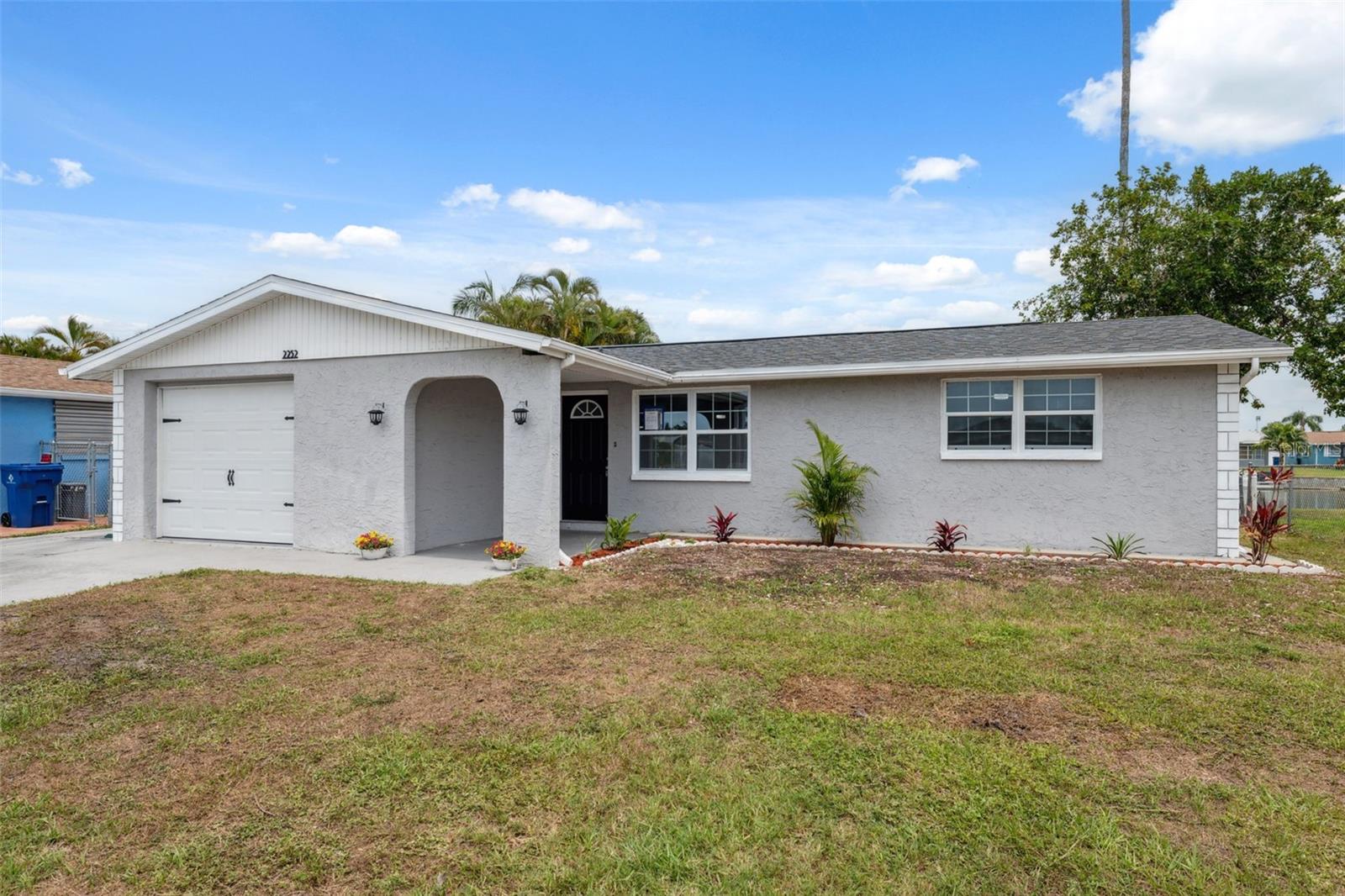 Listing photo id 1 for 2252 Society Drive
