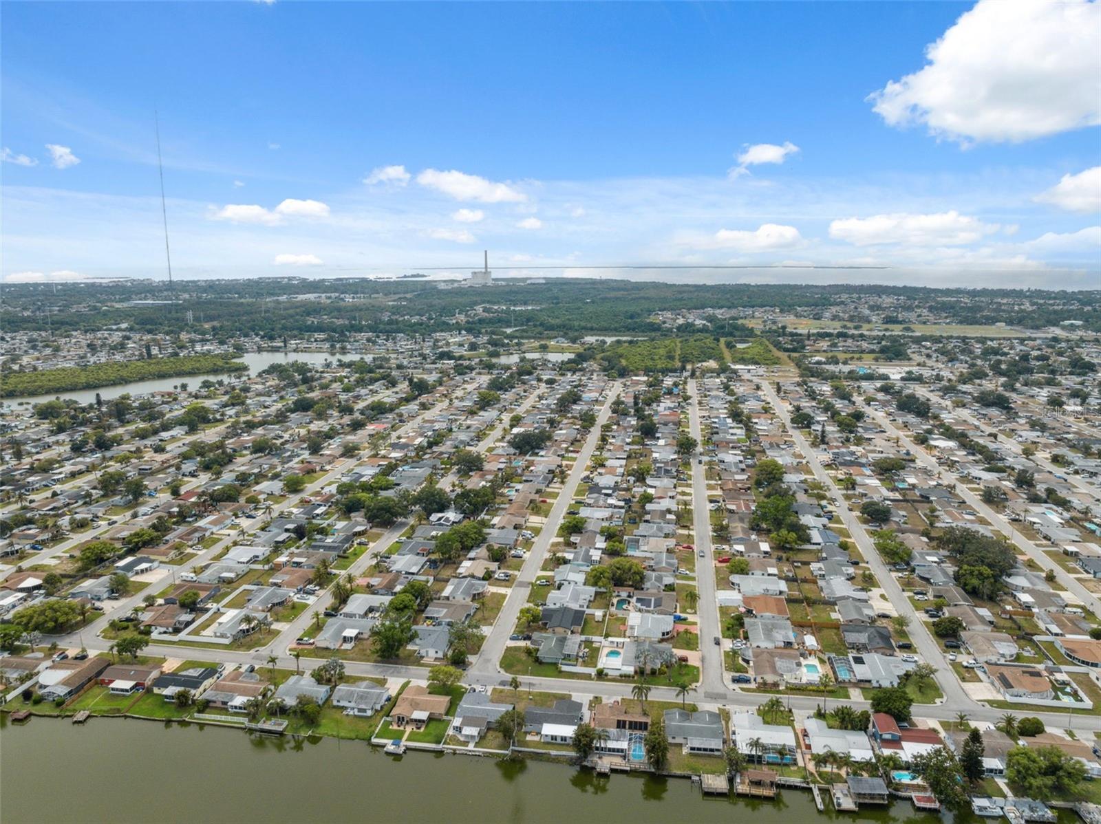 Listing photo id 32 for 2252 Society Drive