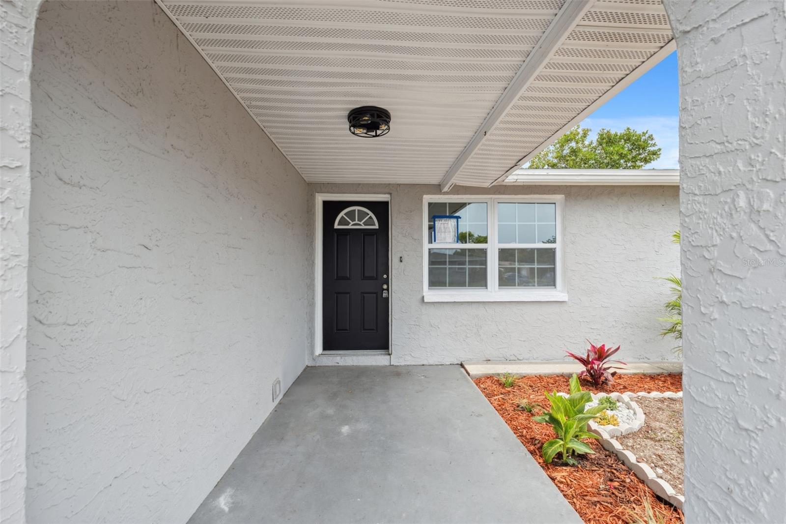 Listing photo id 2 for 2252 Society Drive