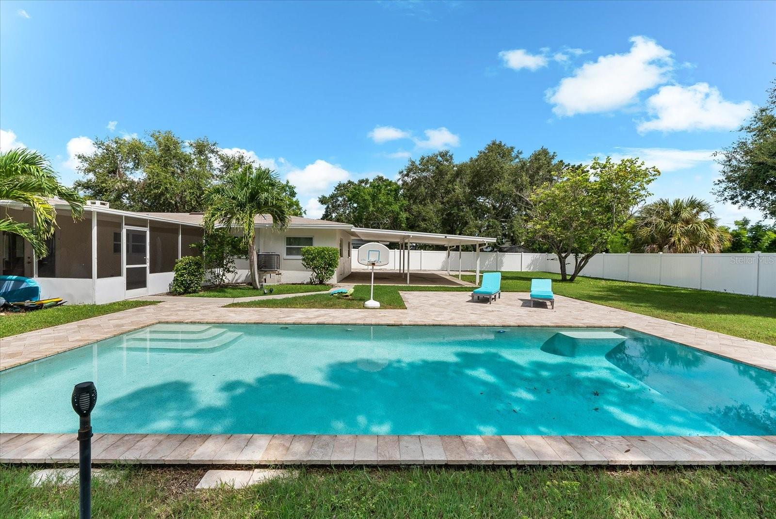 Image 39 of 60 For 125 Carlyle Drive