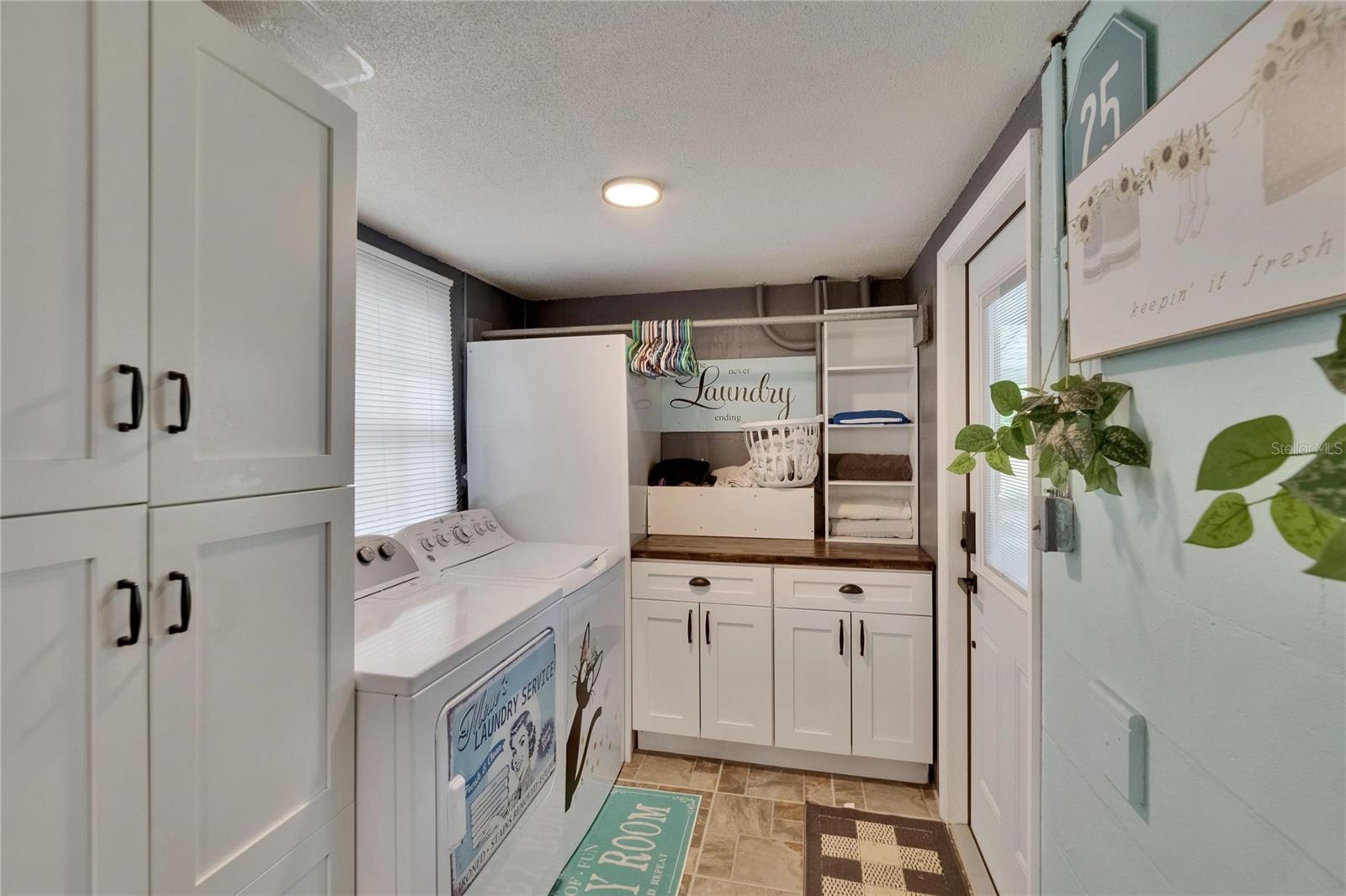 Image 13 of 55 For 4145 Willow Oak Rd