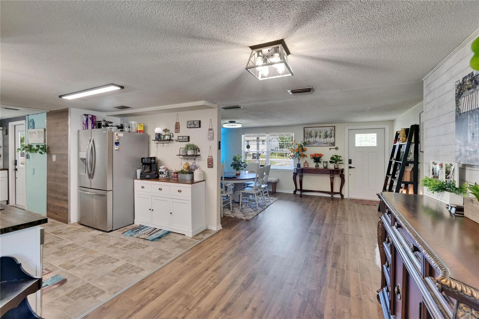 Image 17 of 55 For 4145 Willow Oak Rd