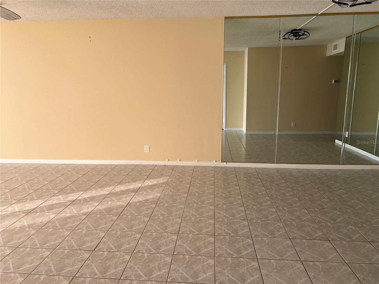 Image 12 of 24 For 7100 Sunset Way 1206