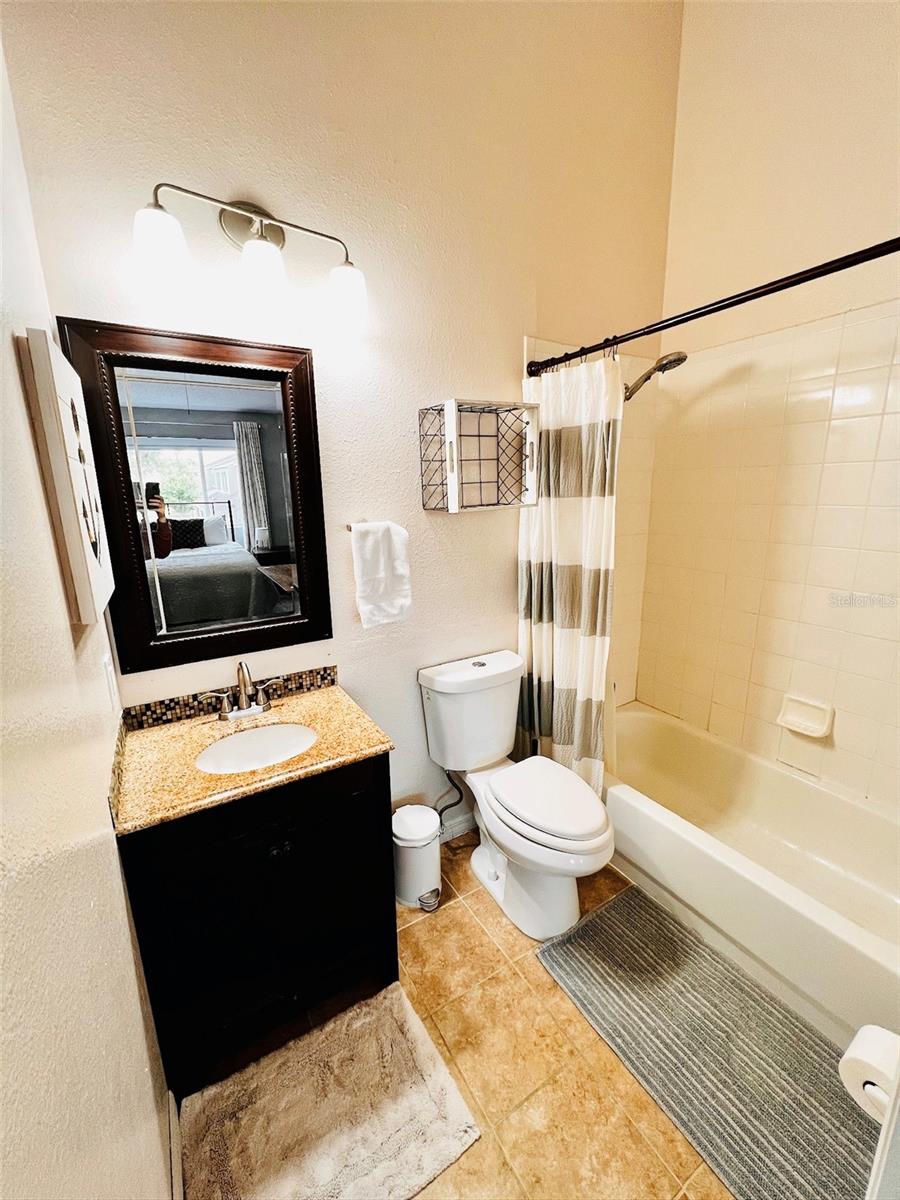 Image 31 of 37 For 6231 Bayside Key Drive