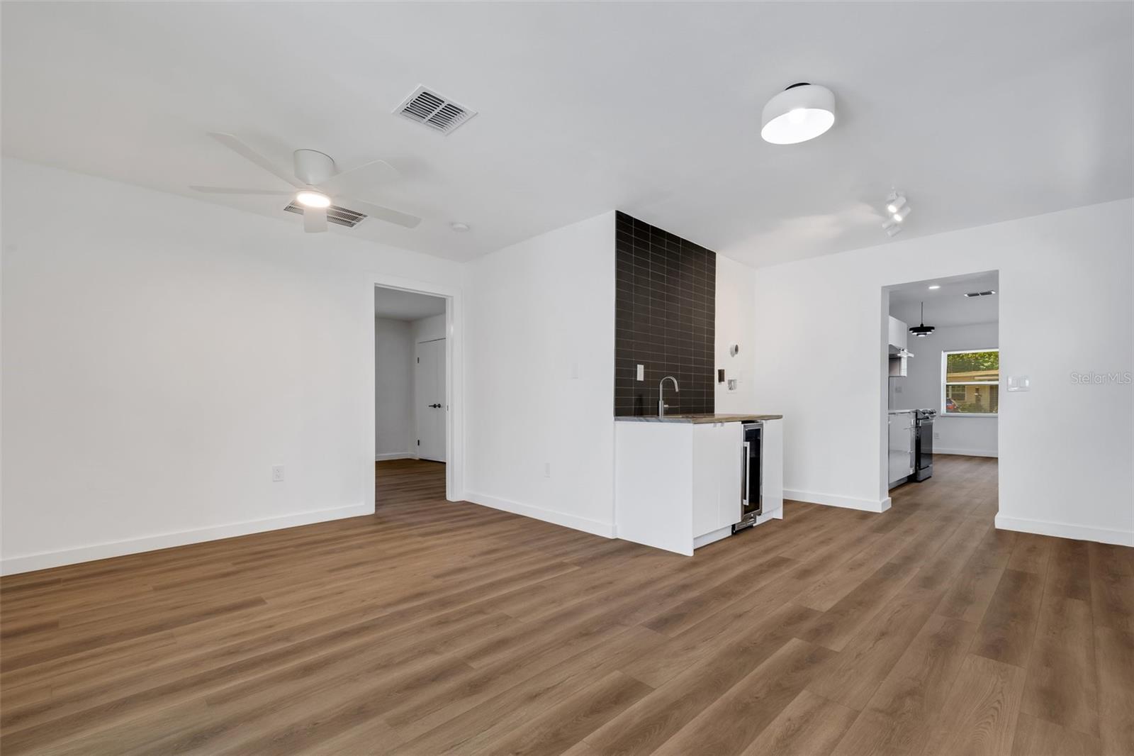 Image 12 of 25 For 3151 6th Avenue S