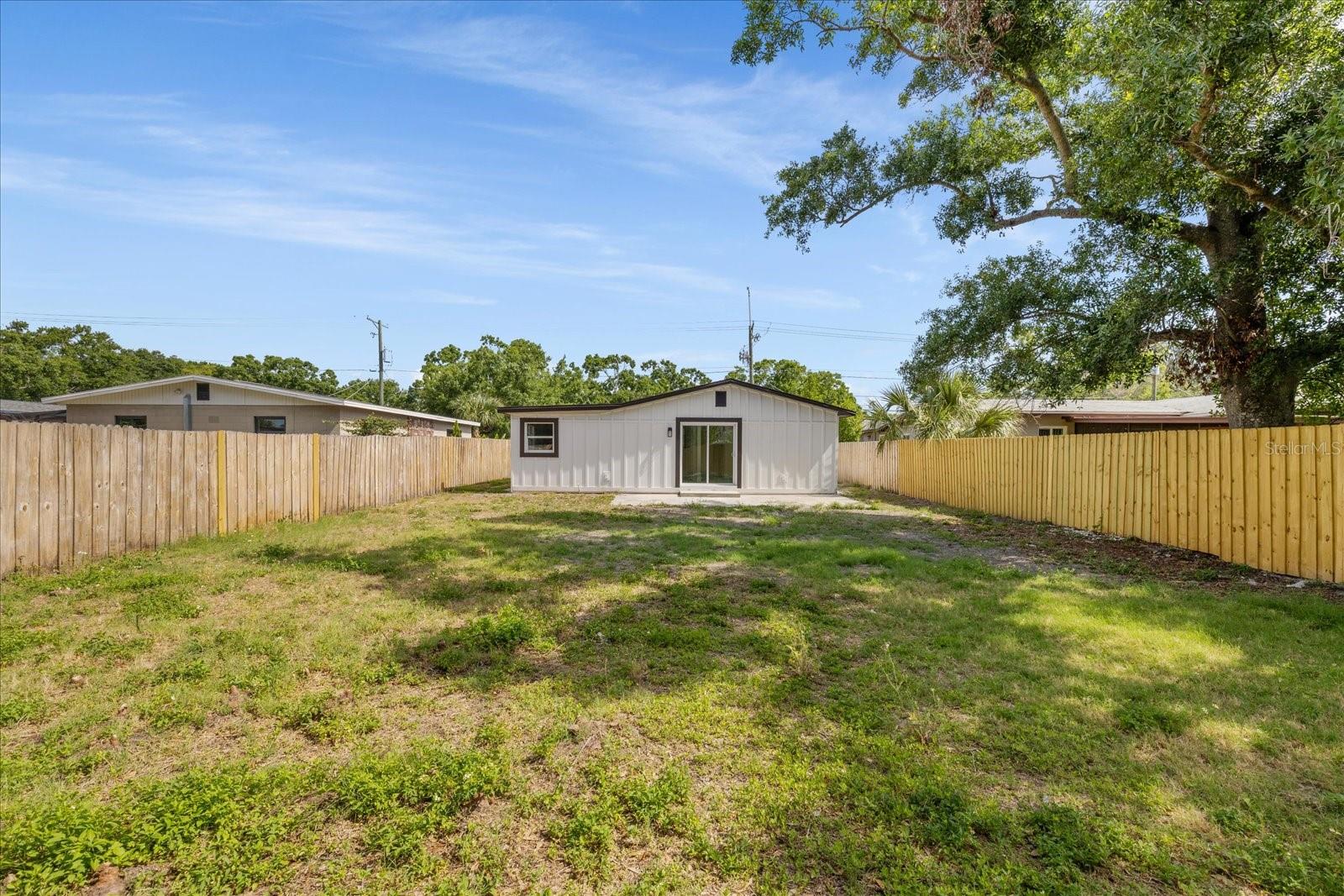 Listing photo id 26 for 3910 Iowa Avenue
