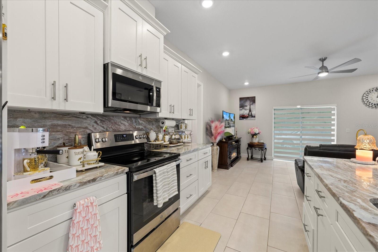 Image 16 of 31 For 19212 Sunlake Boulevard
