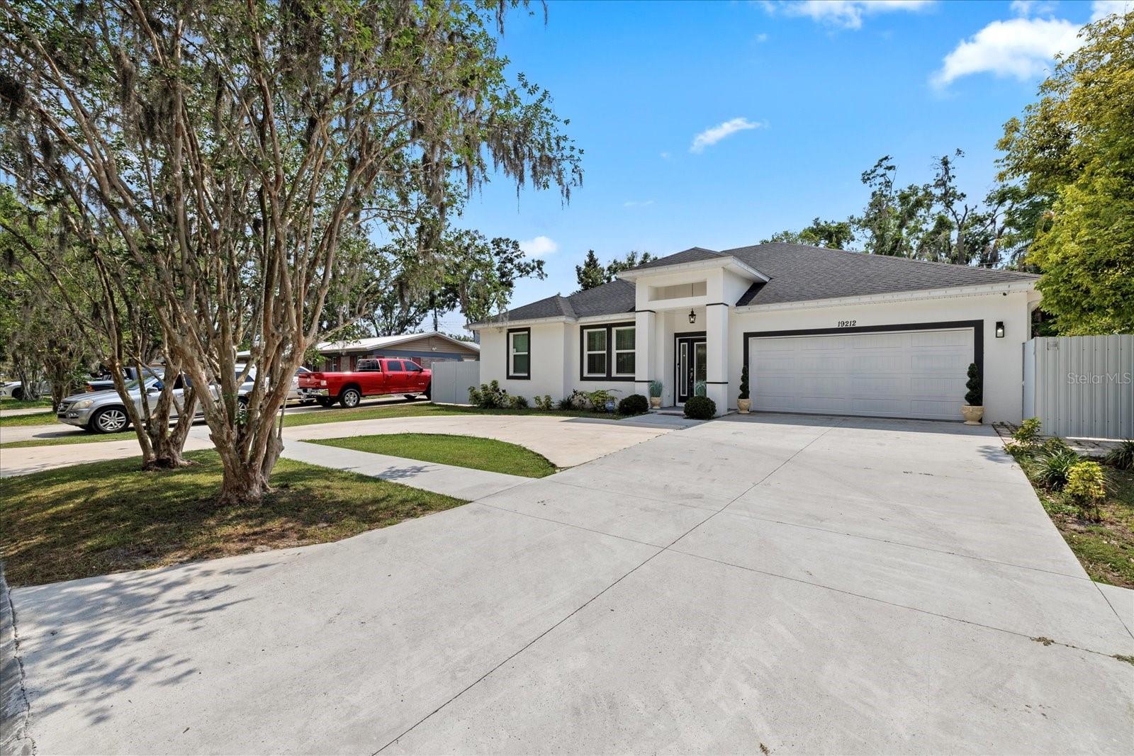 Image 2 of 31 For 19212 Sunlake Boulevard