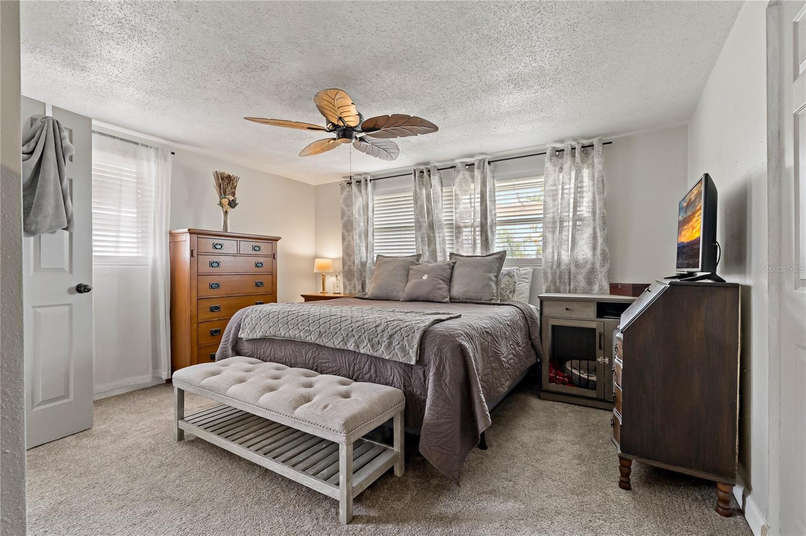 Image 10 of 37 For 7909 Canna Drive