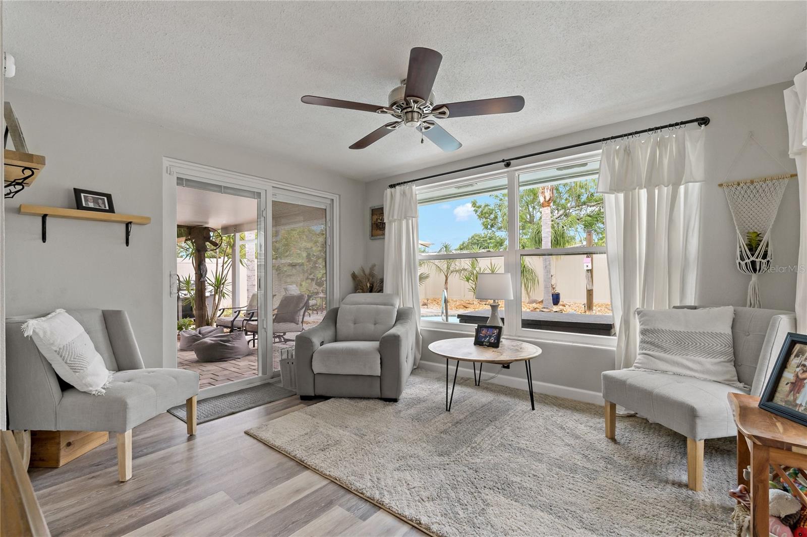Image 7 of 37 For 7909 Canna Drive