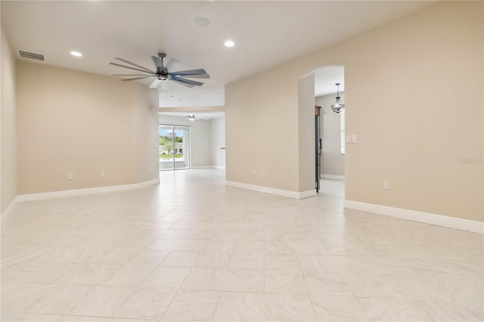 Image 19 of 56 For 2262 Lune Court