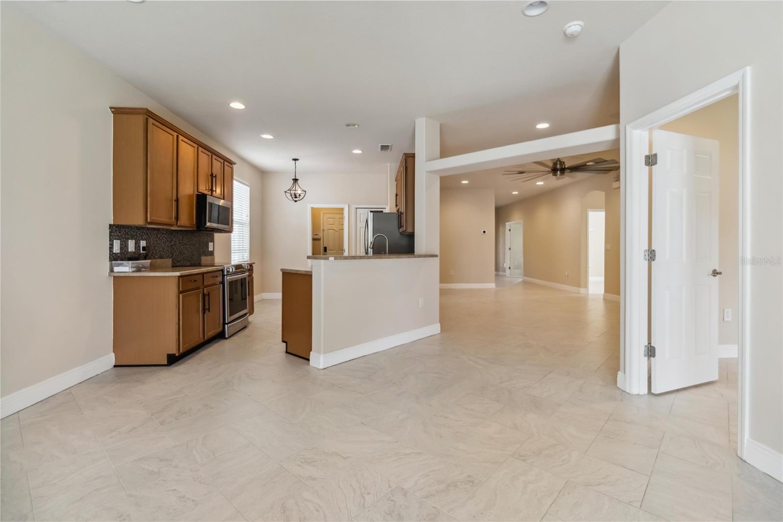 Image 24 of 56 For 2262 Lune Court