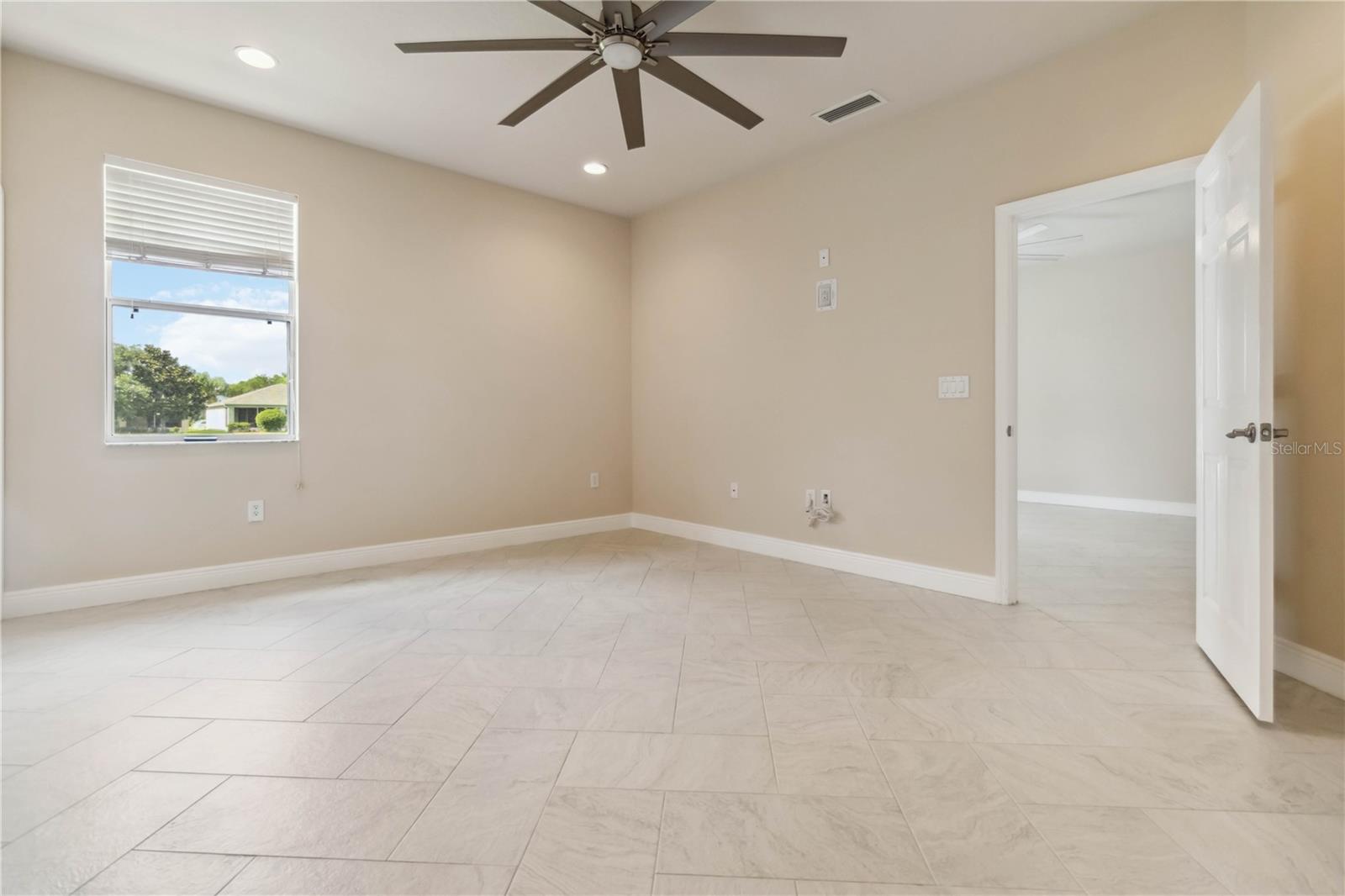 Image 33 of 56 For 2262 Lune Court