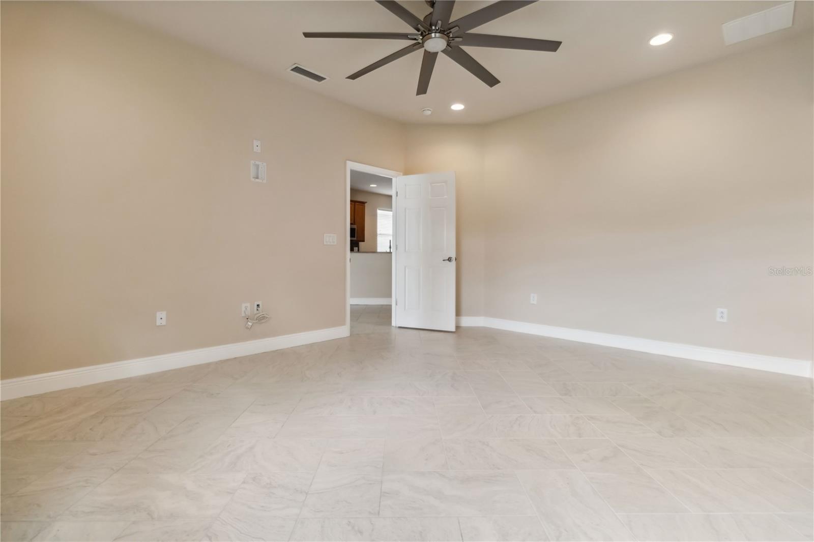Image 34 of 56 For 2262 Lune Court