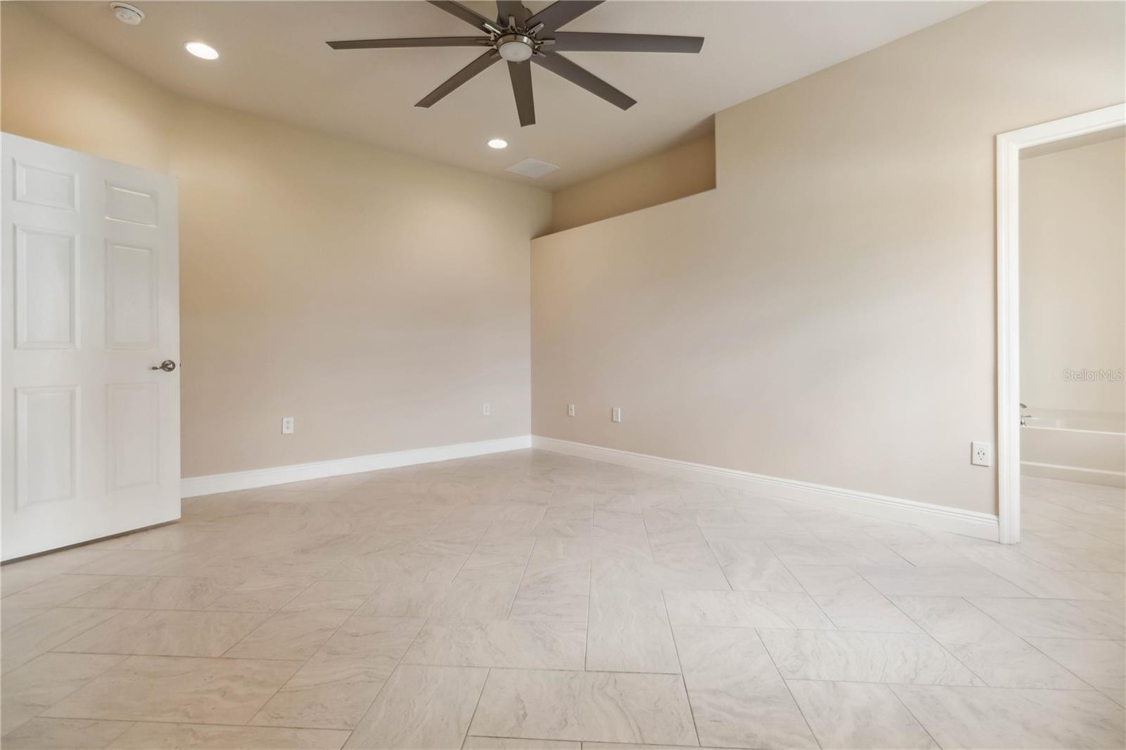 Image 35 of 56 For 2262 Lune Court