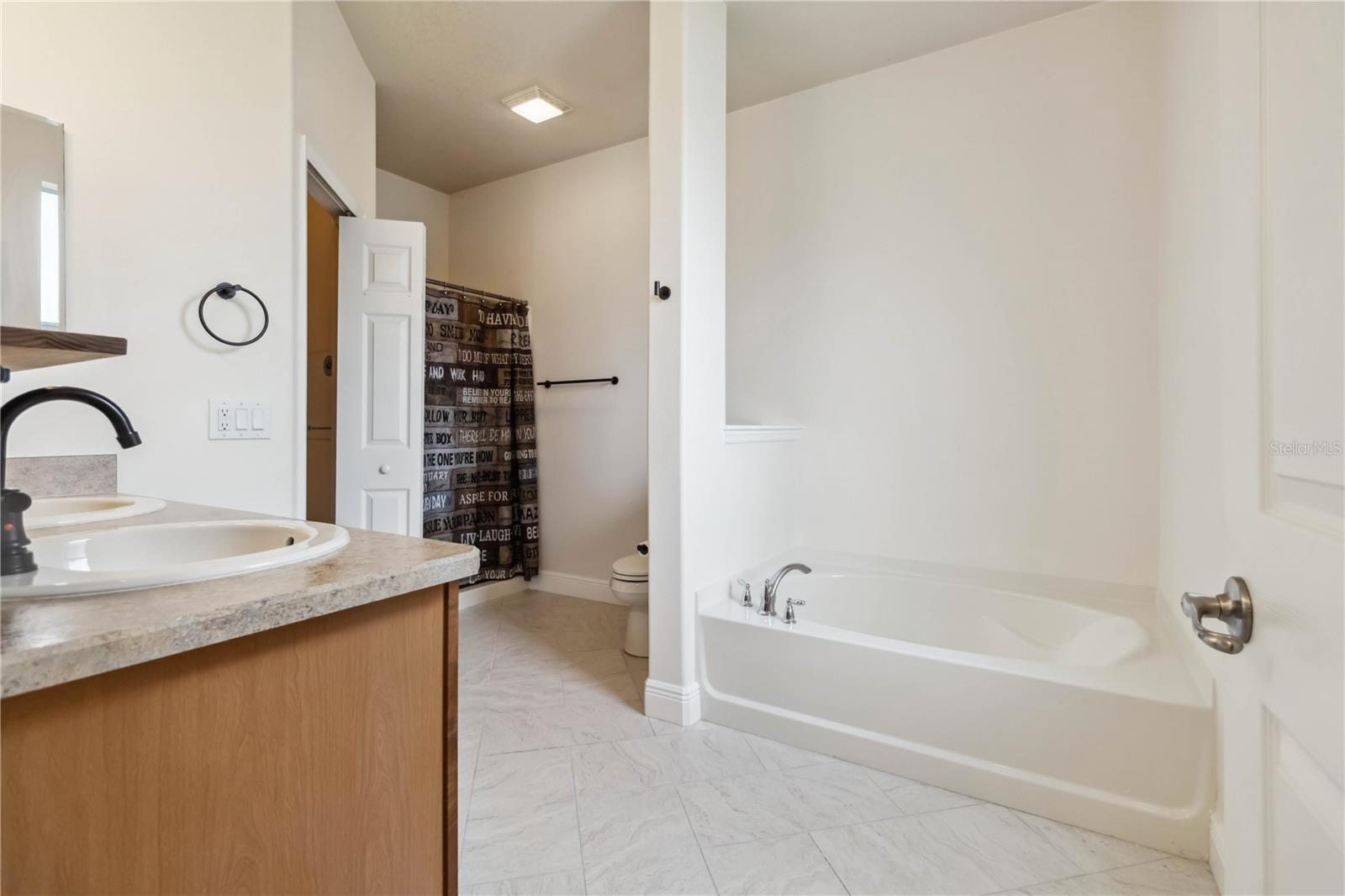 Image 36 of 56 For 2262 Lune Court