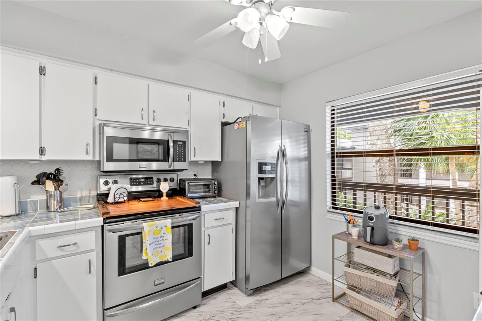 Image 10 of 41 For 3399 Mermoor Drive 301