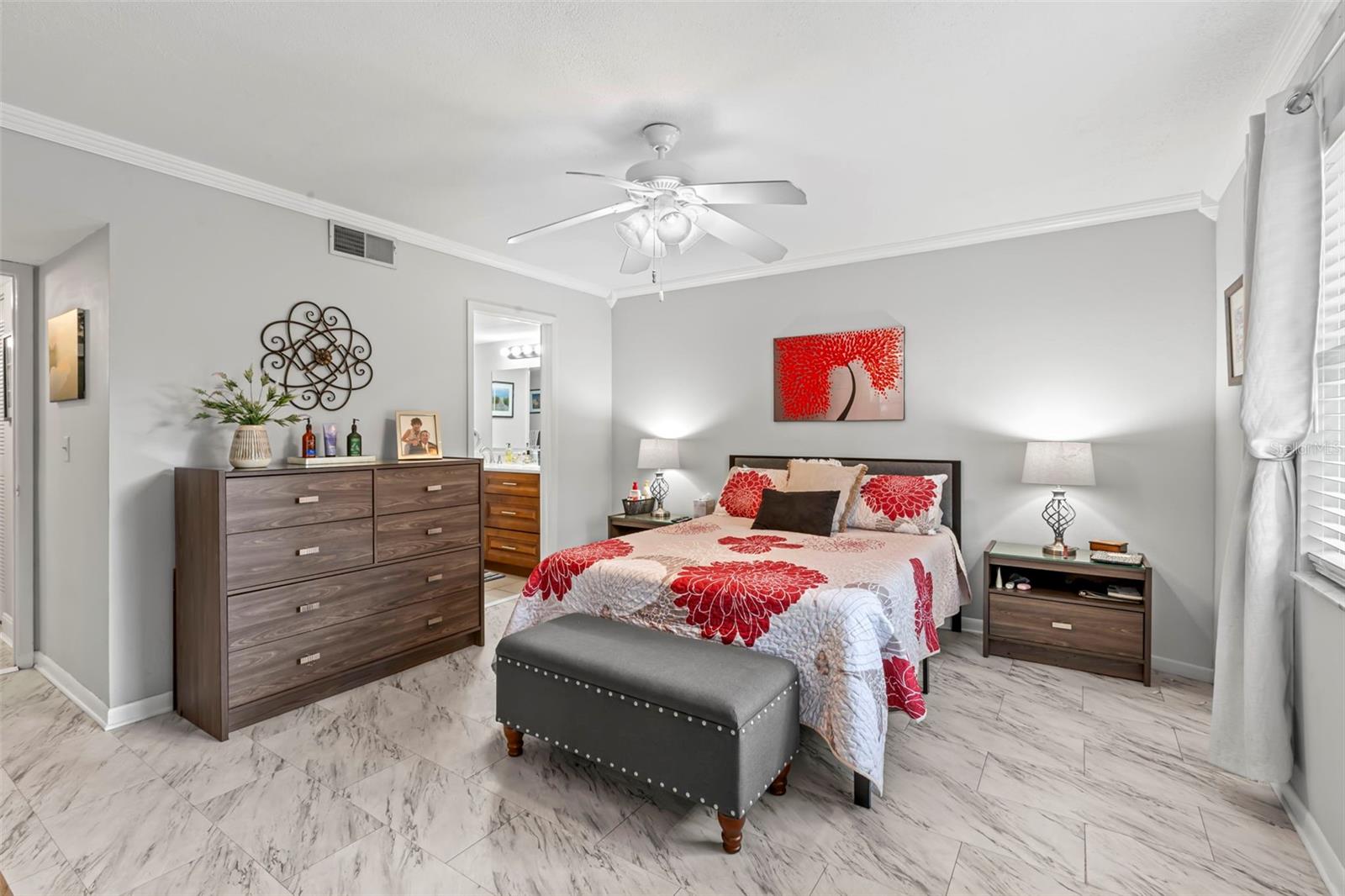 Image 21 of 41 For 3399 Mermoor Drive 301