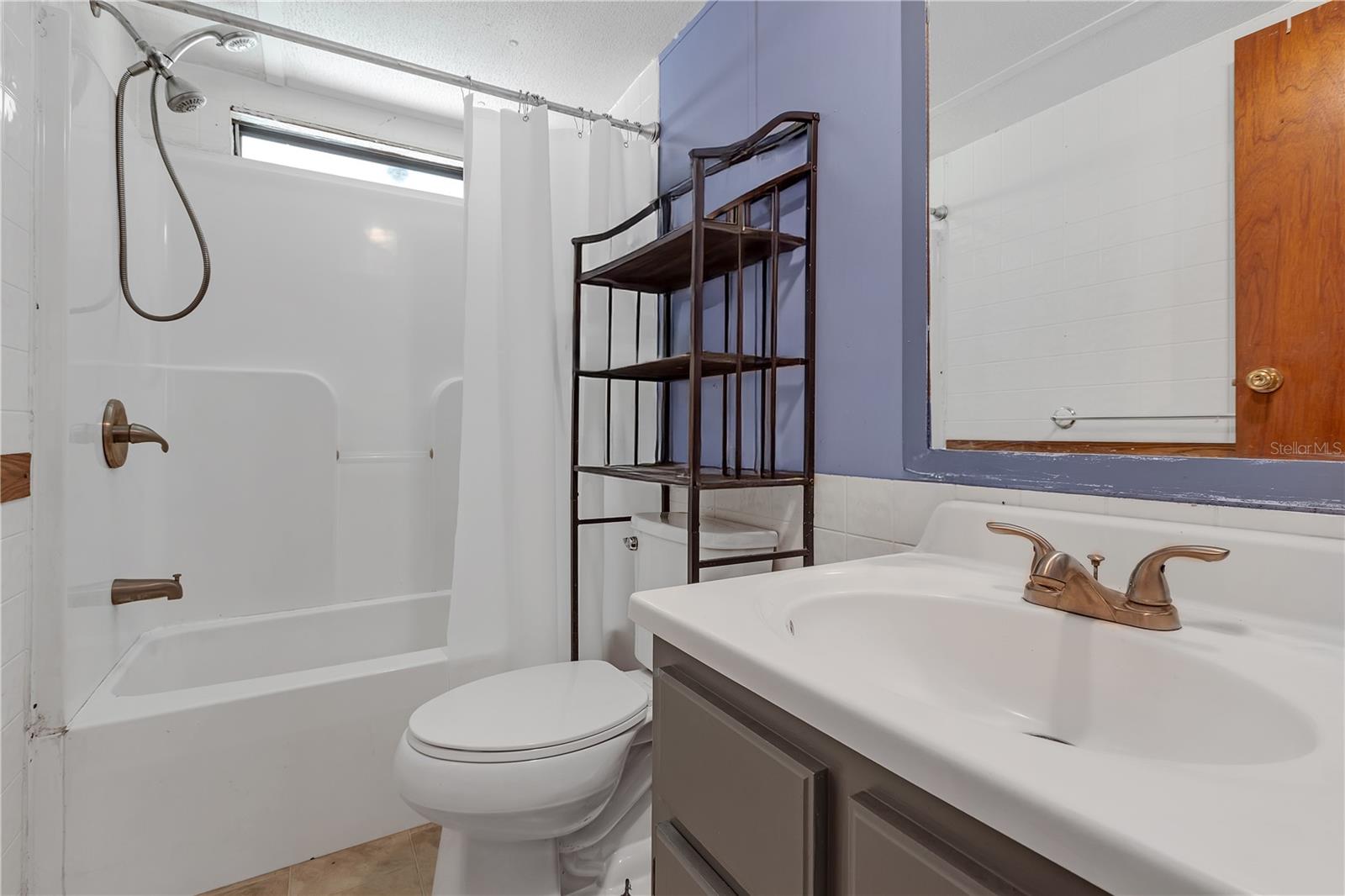 Listing photo id 14 for 4748 Merlin Circle