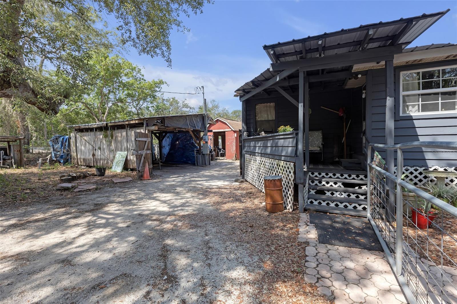 Listing photo id 16 for 4748 Merlin Circle