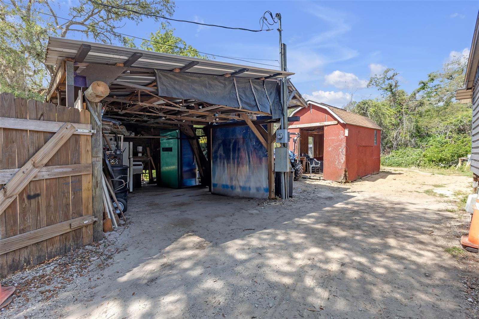 Listing photo id 17 for 4748 Merlin Circle
