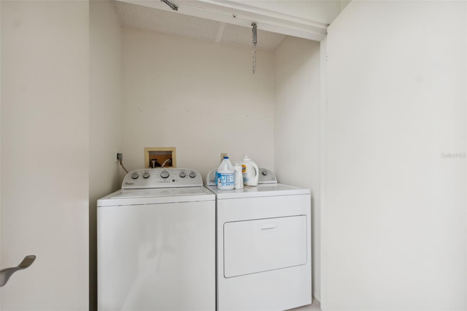 Listing photo id 26 for 143 Lakeside Drive 143