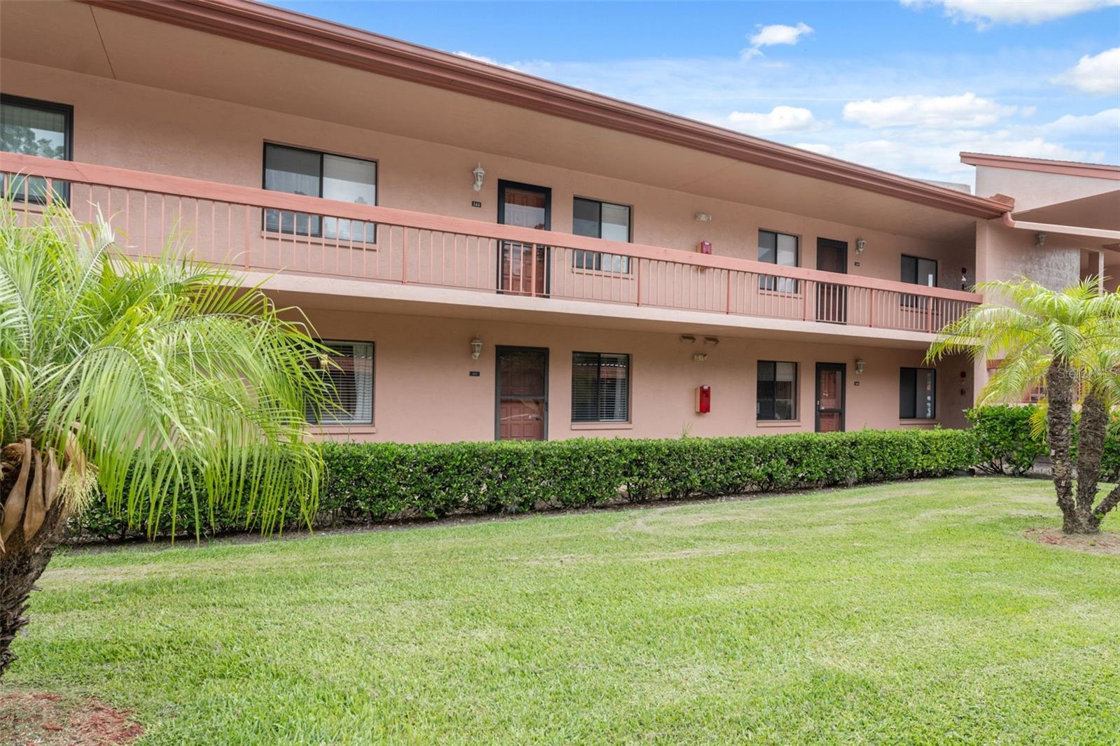 Listing photo id 31 for 143 Lakeside Drive 143