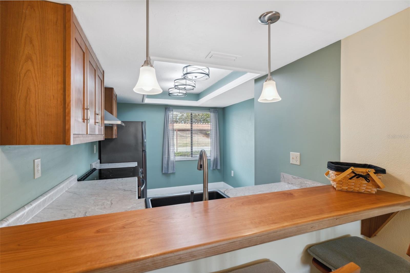 Listing photo id 6 for 143 Lakeside Drive 143